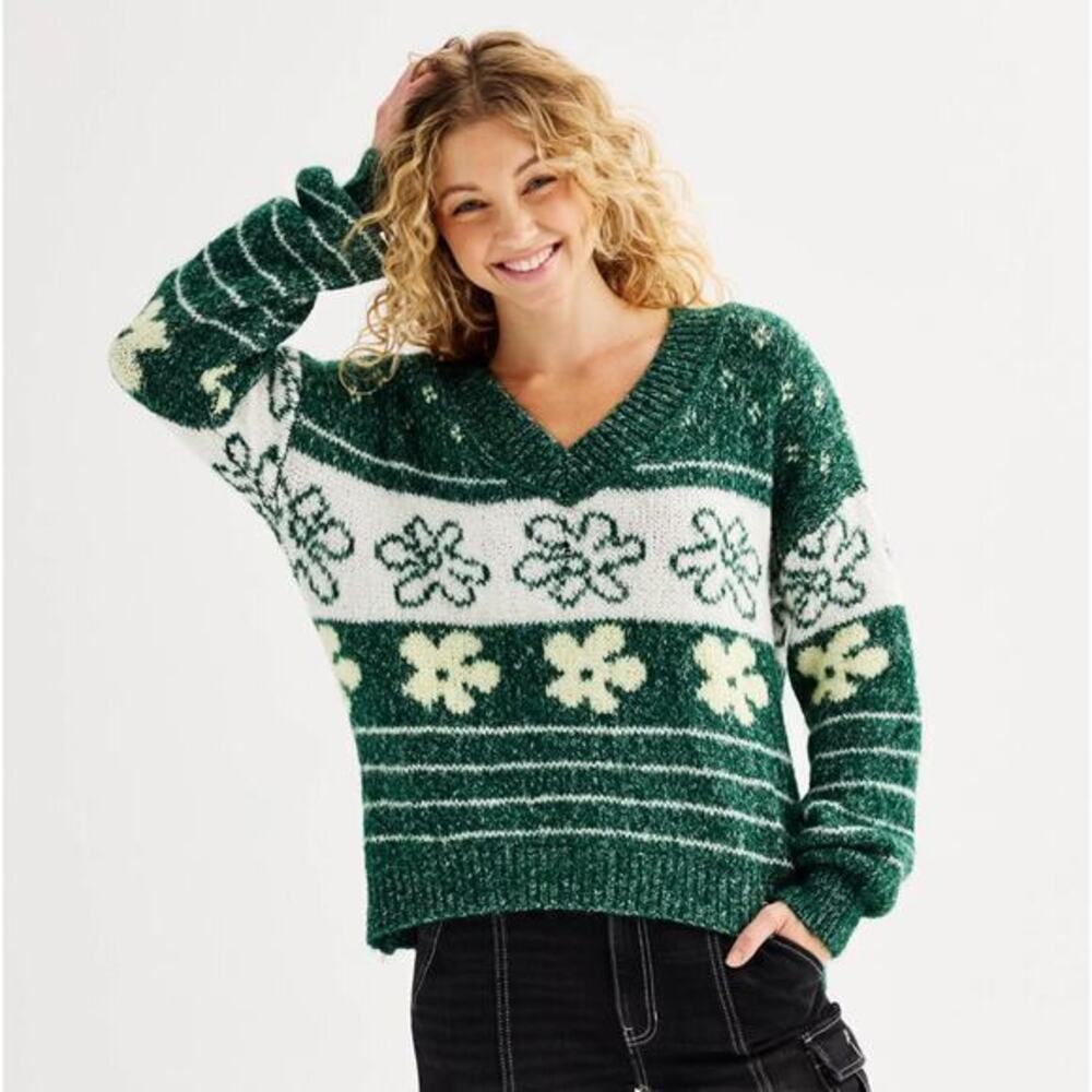Last One! NWT SO Cozy Boho Daisies Cable Knit Yarn Sweater Sz M